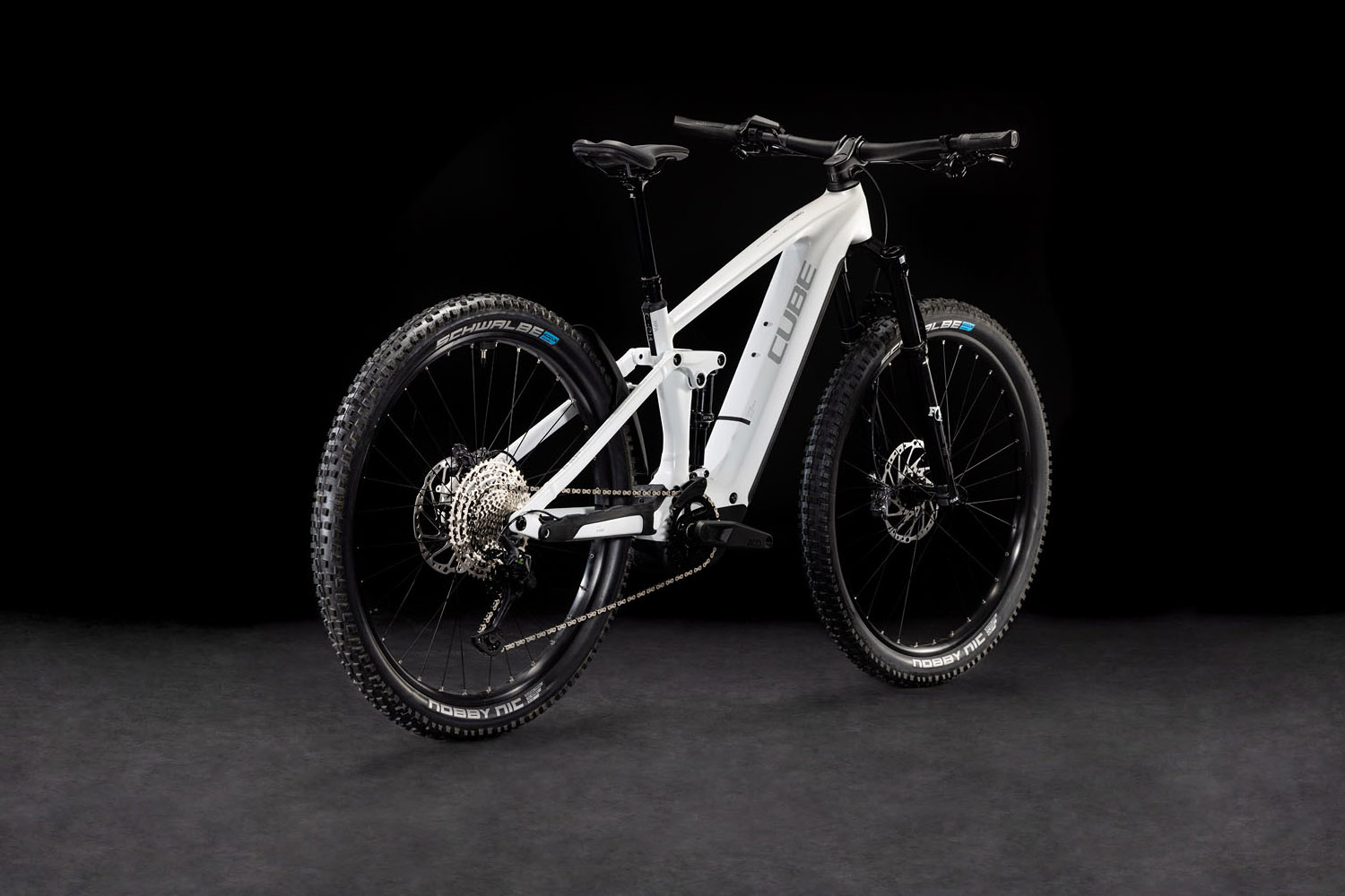 Cube Stereo Hybrid ONE44 EXC 800 metallicwhite´n´black – Bild 2