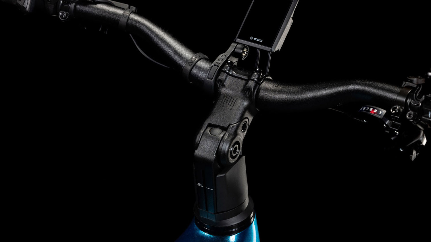 Cube Kathmandu Hybrid EX 800 electricblue´n´chrome – Bild 4